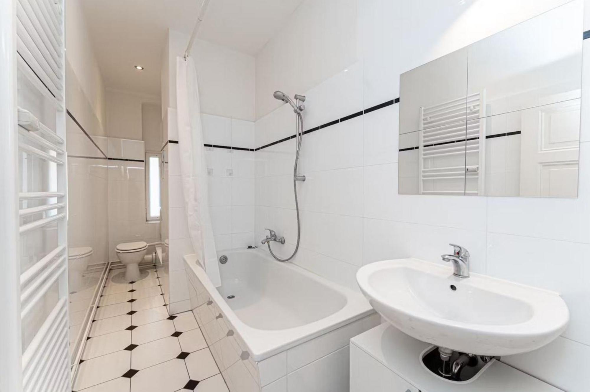 Apartment 4 Zimmer 4 Bath Nahe Stadium *